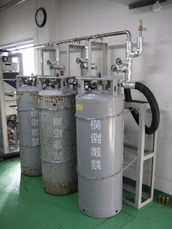 液体窒素容器集合装置（マニホールド） [ブログ] 川口液化ケミカル株式会社